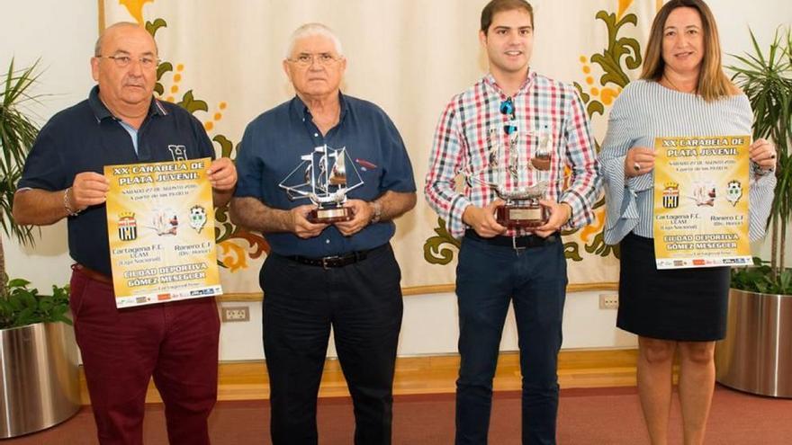 Nicolás López, Gómez Meseguer, Ricardo Segado y Pilar Gómez, ayer en la presentación.