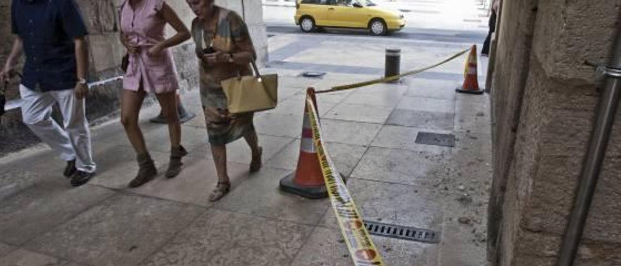 Los desprendimientos se produjeron en el pasadizo entre el edificio nuevo y el antiguo