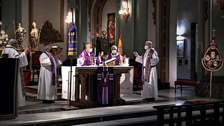 Misa de la junta de cofradías en la iglesia de Santa María