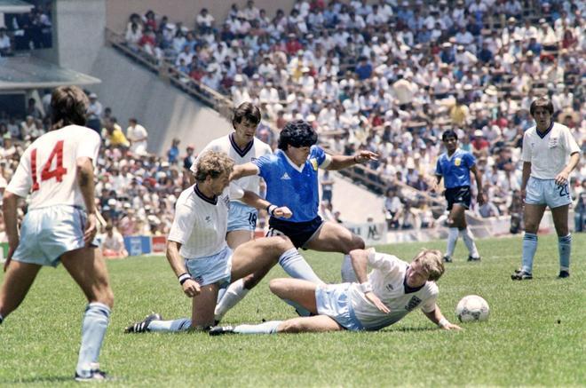 Argentina-Inglaterra en los Mundiales: del banderín británico estrujado, a la mano de Dios de Maradona y a la expulsión de Beckham