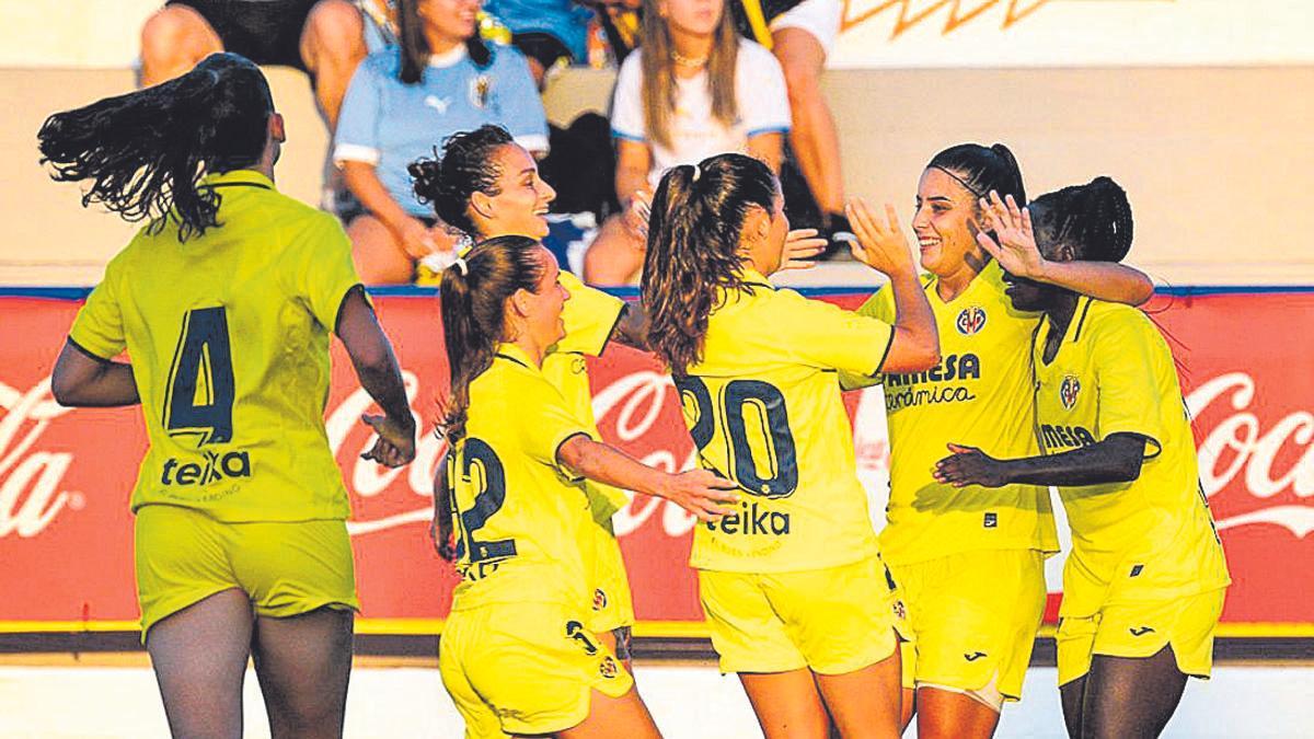 Las jugadoras del Villarreal celebran su gol ante Argentina