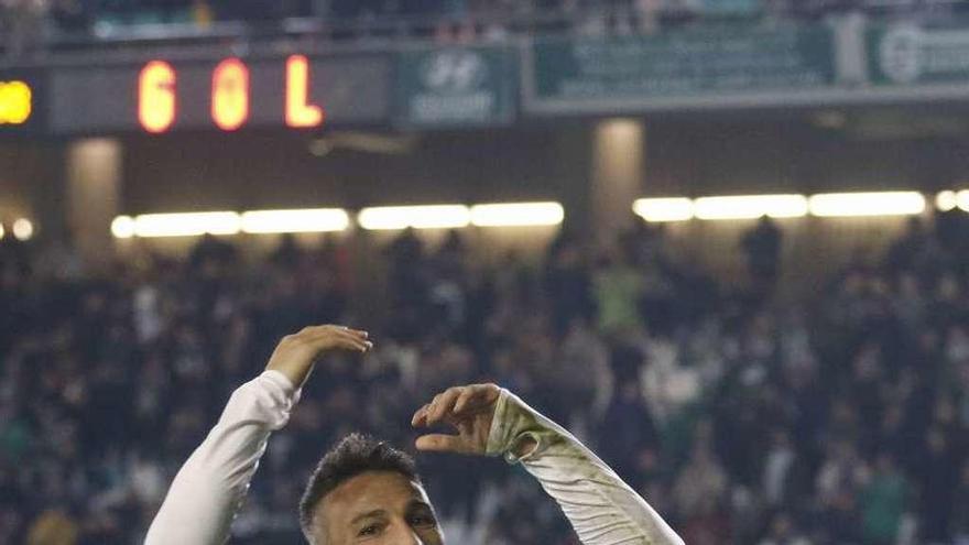 Piovaccari, celebrando un gol ante Las Palmas esta temporada en el Nuevo Arcángel.