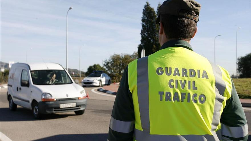 Pillado en Vinaròs ebrio al volante, sin carné y con un pasaporte falso