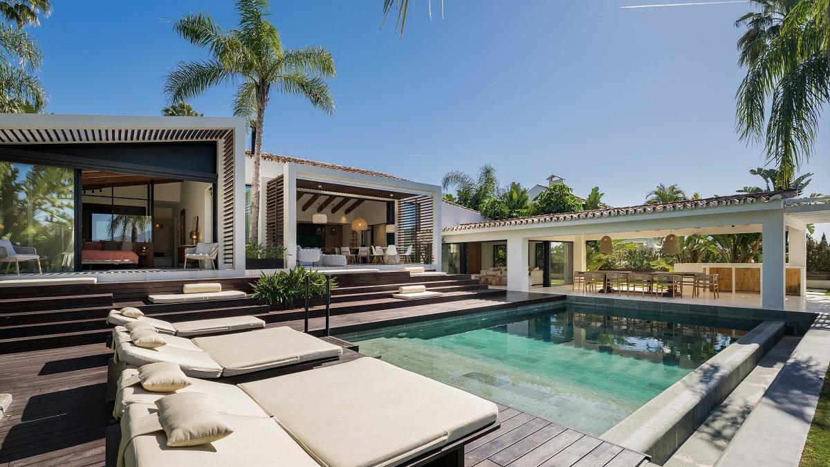 Una vivienda de lujo en Marbella, en una imagen facilitada por DM Properties y Knight Frank, que en su informe destacan la pujanza del Triángulo de Oro de la Costa del Sol de Málaga.