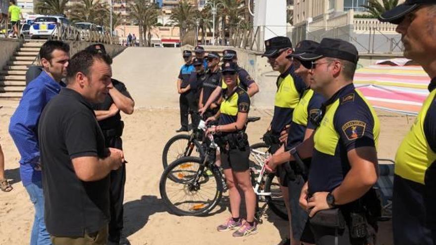 La Policía Local combatirá la pesca con arpón y la venta ilegal en las playas