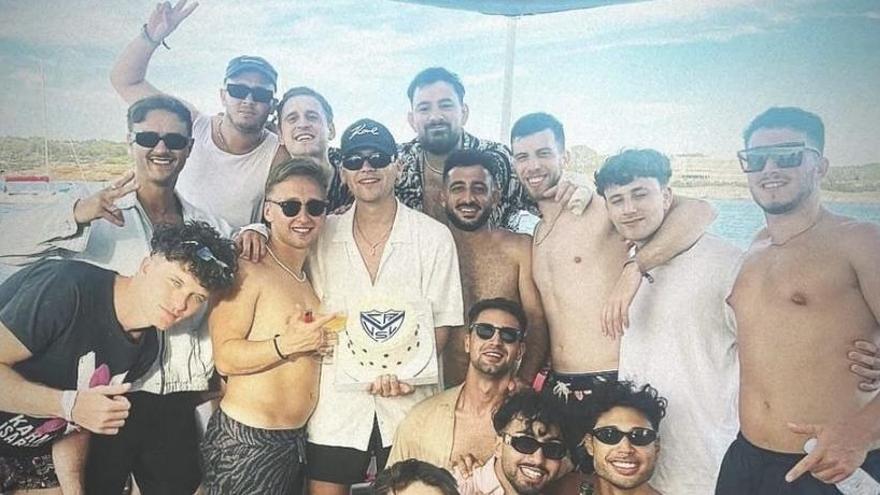 Este es el dj con el que Bizarrap ha celebrado su cumpleaños en Ibiza