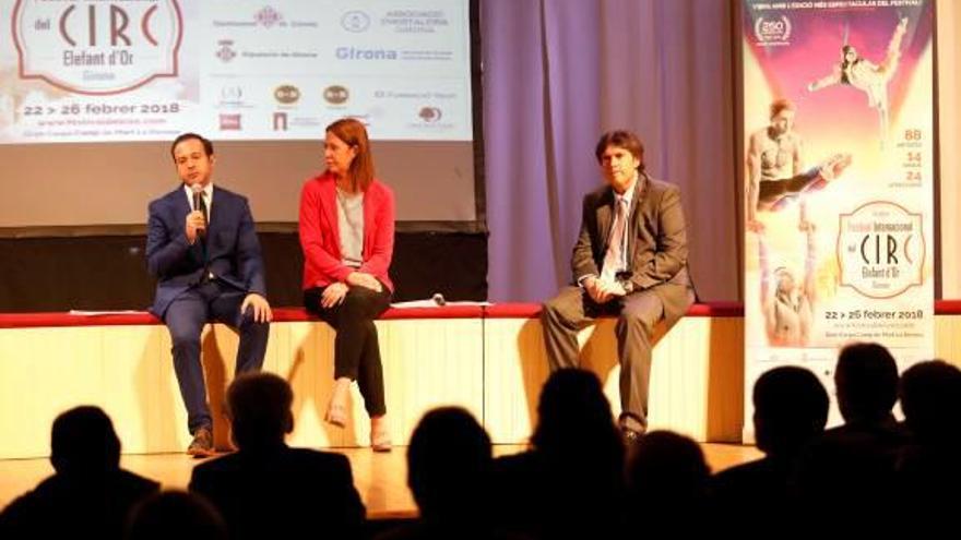 Genís Matabosch, Marta Madrenas i Pere Vila, ahir durant la presentaicó del festival.