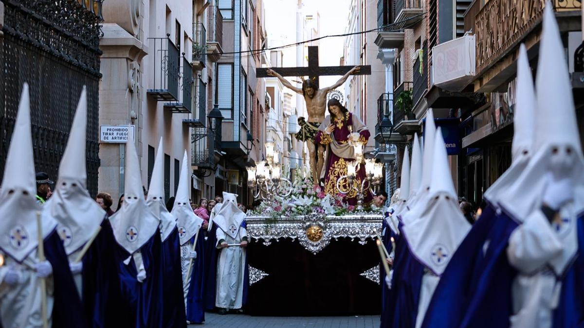 FOTOGALERÍA I La devoción marca la procesión del Miércoles Santo en Vila-real