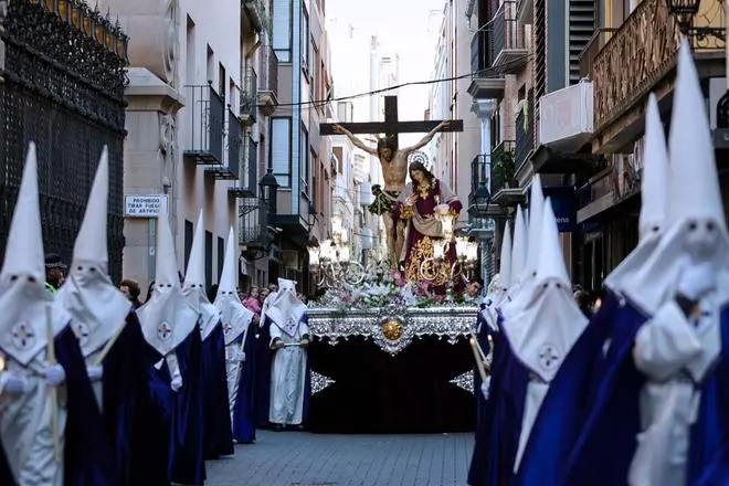 FOTOGALERÍA I La devoción marca la procesión del Miércoles Santo en Vila-real
