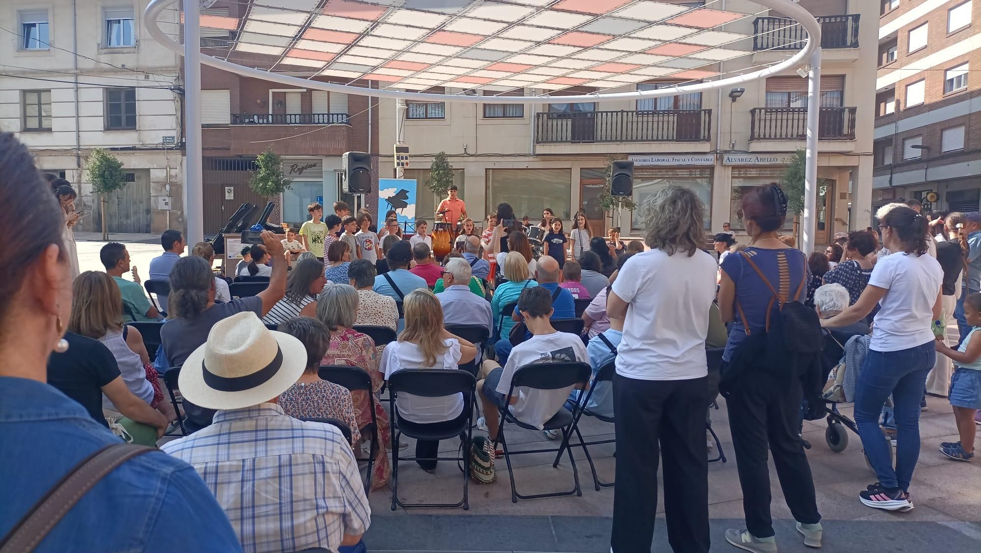 Grado arranca con música el programa "Emplazarte" de "cultura de calle"