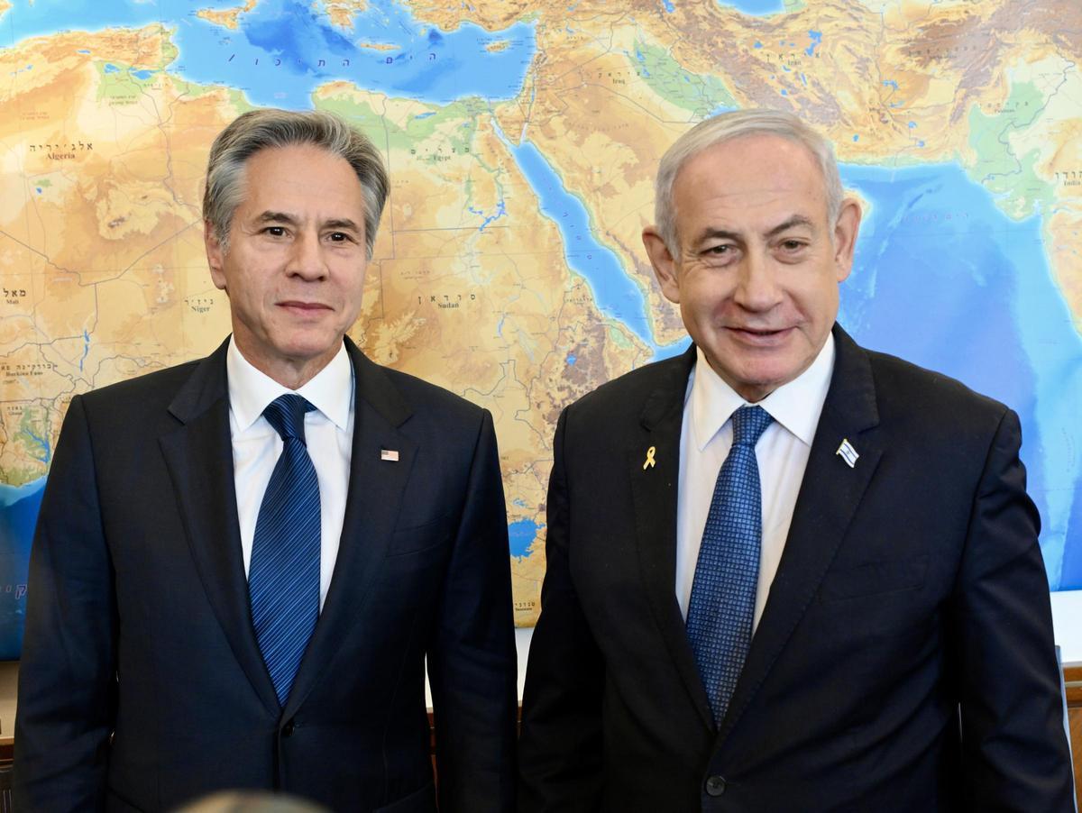 El secretario de Estado de EEUU, Antony Blinken, y el primer ministro israelí, Binyamín Netanyahu, este martes durante su encuentro en Jerusalén.