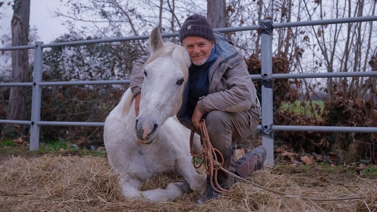 Así ha sido el viaje de un extremeño a La Meca a caballo