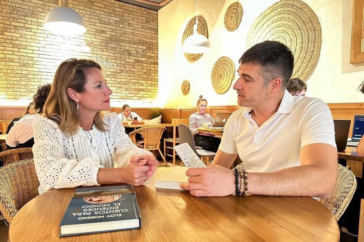L'alcaldessa de Castelló, Begoña Carrasco, amb Eloy Moreno.