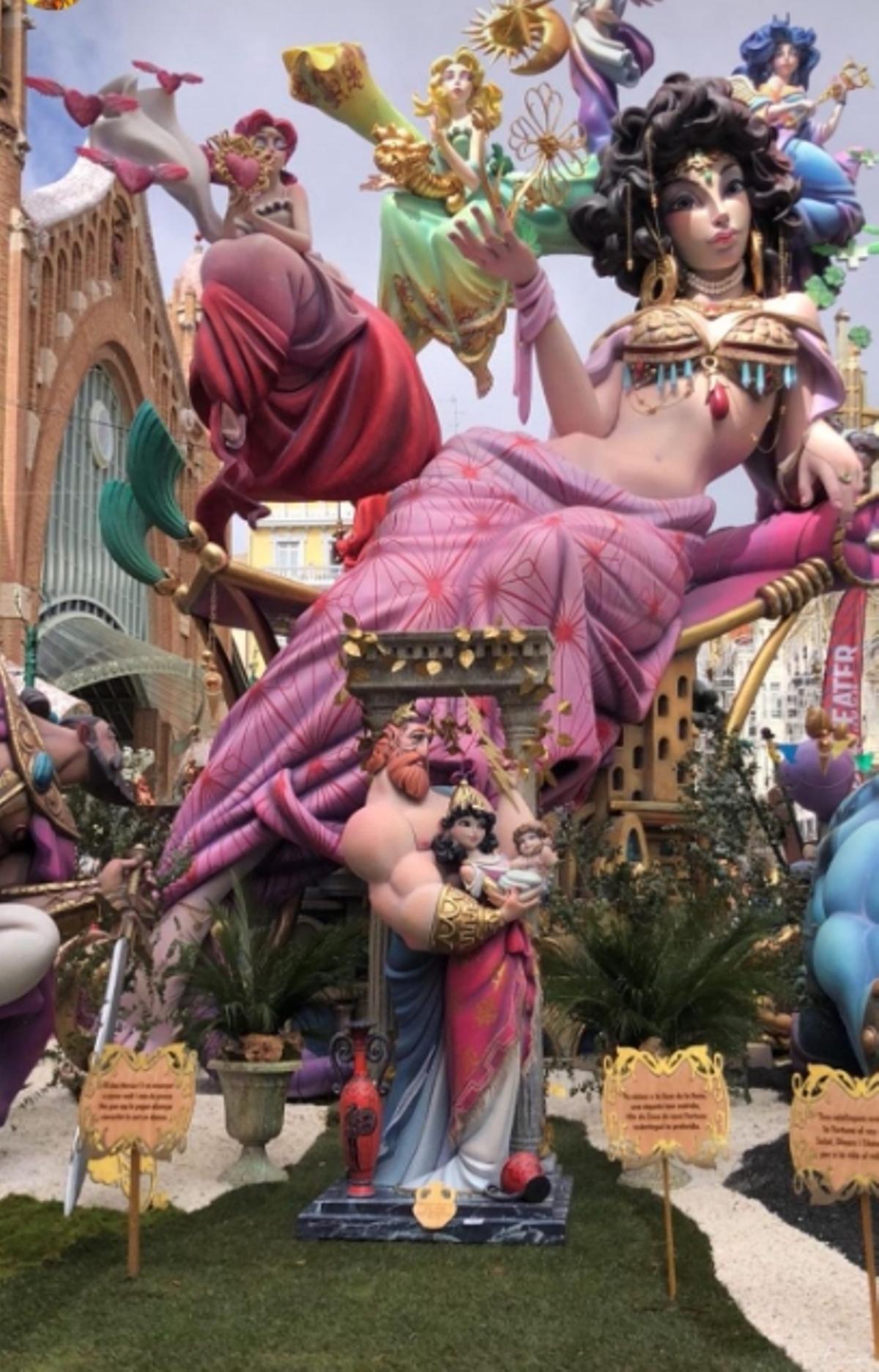 falla en Mercado Colón en la que también colaboró Manuel Varela.