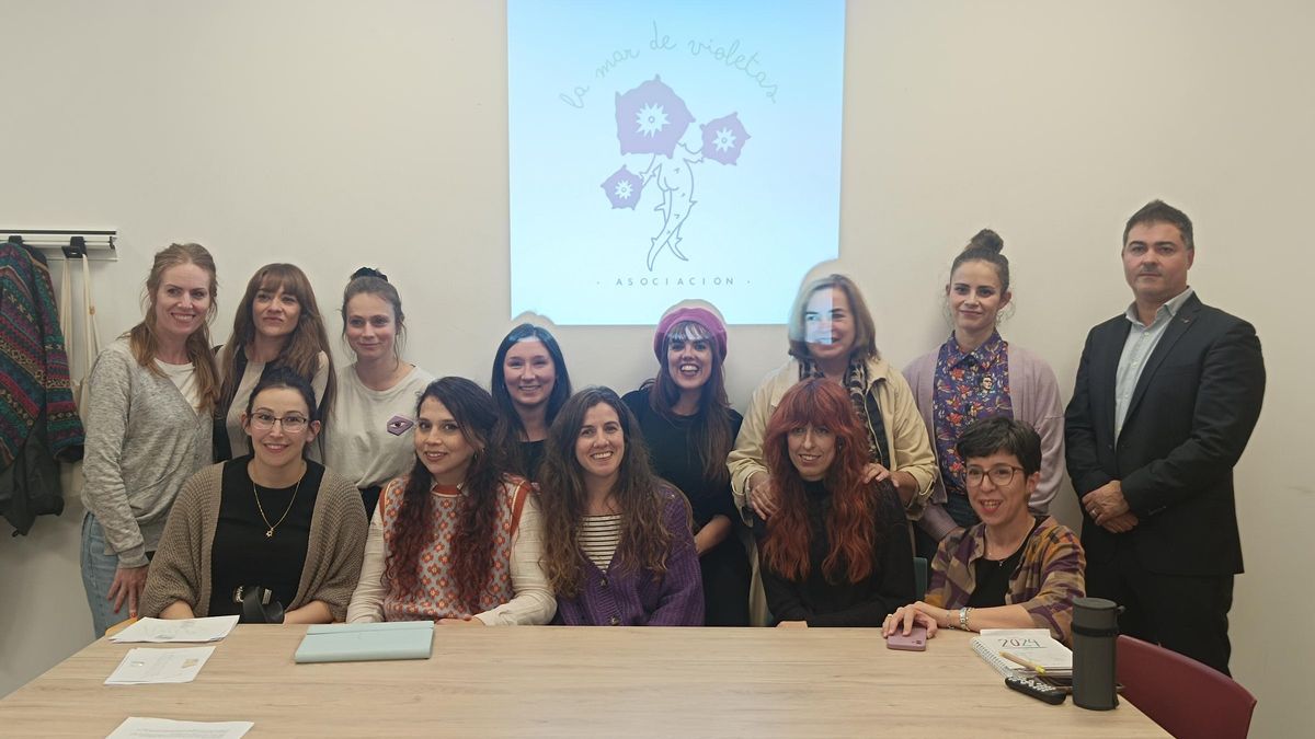 La Mar de Violetas, la nueva asociación de Llanera que aúna arte y sociedad