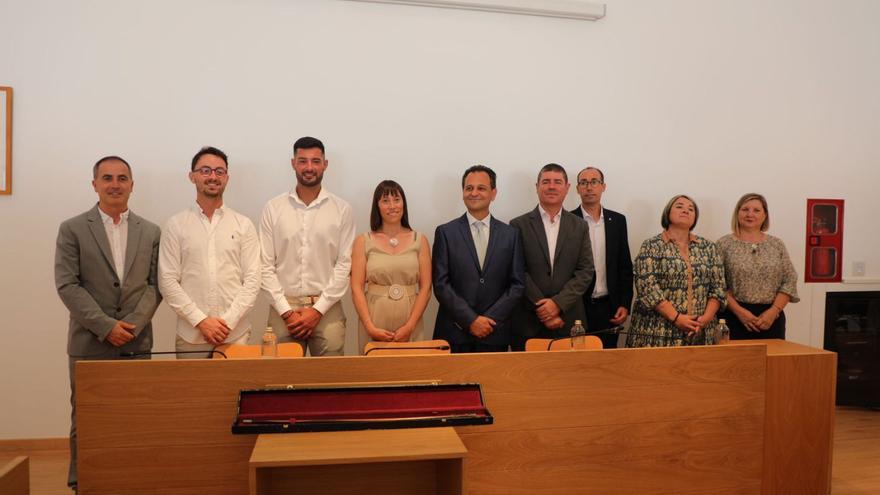 Foto de grupo de los miembros del equipo de gobierno del Consell de Formentera.