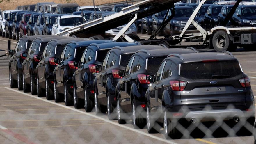 Las fábricas españolas han sacado al mercado 224.620 vehículos en abril.