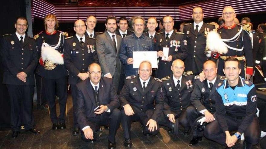 Agentes de la Policía Municipal de Zamora durante la recogida de la Medalla de Oro al Mérito Policial de Castilla y León en Miranda de Ebro.