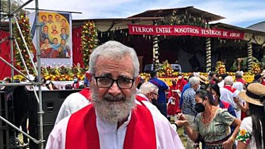 El padre Gurriarán, en el acto.