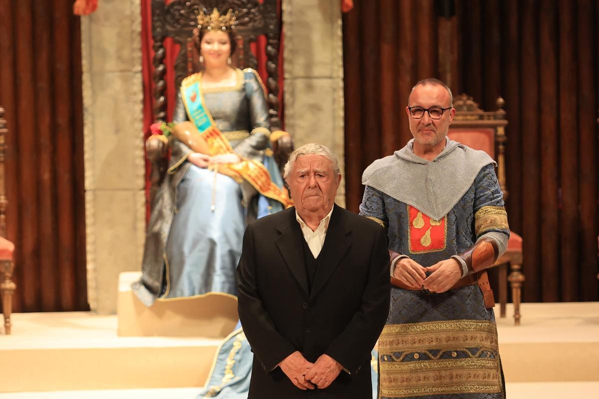 Na Violant d'Hongria: sueño medieval para Victoria Arcos en el 75º aniversario de la Germandat