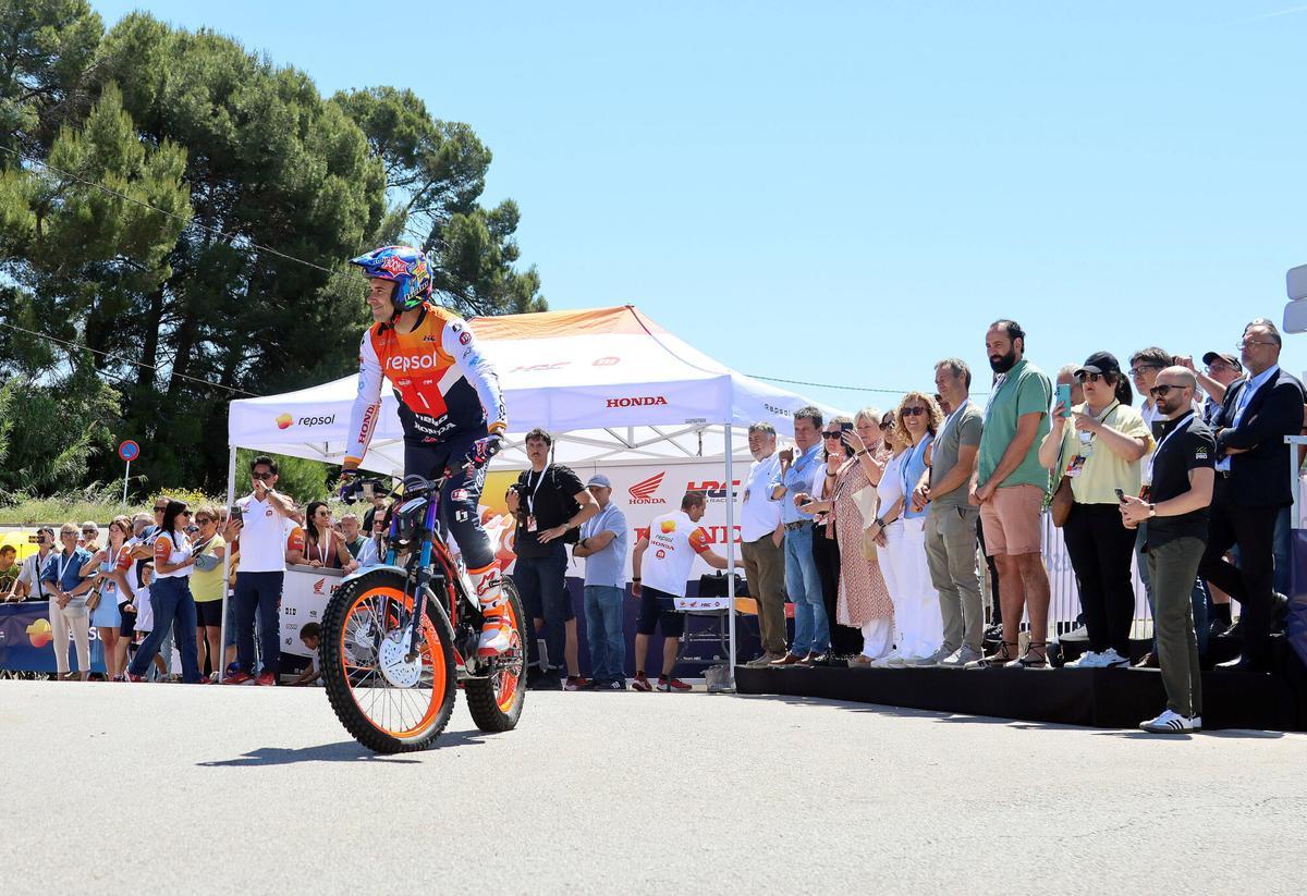 Totes les fotos de Toni Bou establint un nou Rècord Guinness a la seva rotonda de Piera