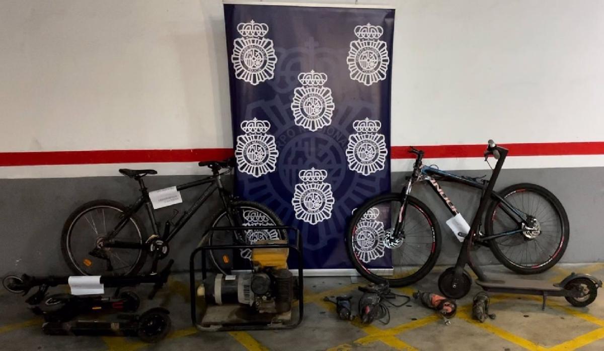 Objetos intervenidos en una operación policial