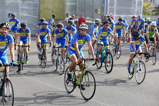 Salida de la ruta cicloturista hacia Artenara ...