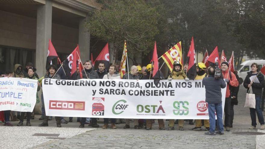 Duro intercambio de acusaciones entre Podemos y Olona sobre los bomberos forestales