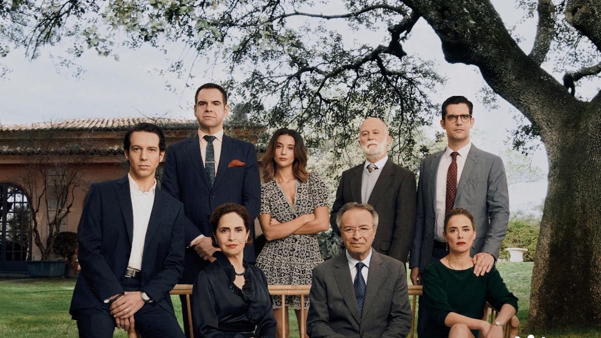 Una imagen de la familia protagonista de 'Galgos'.