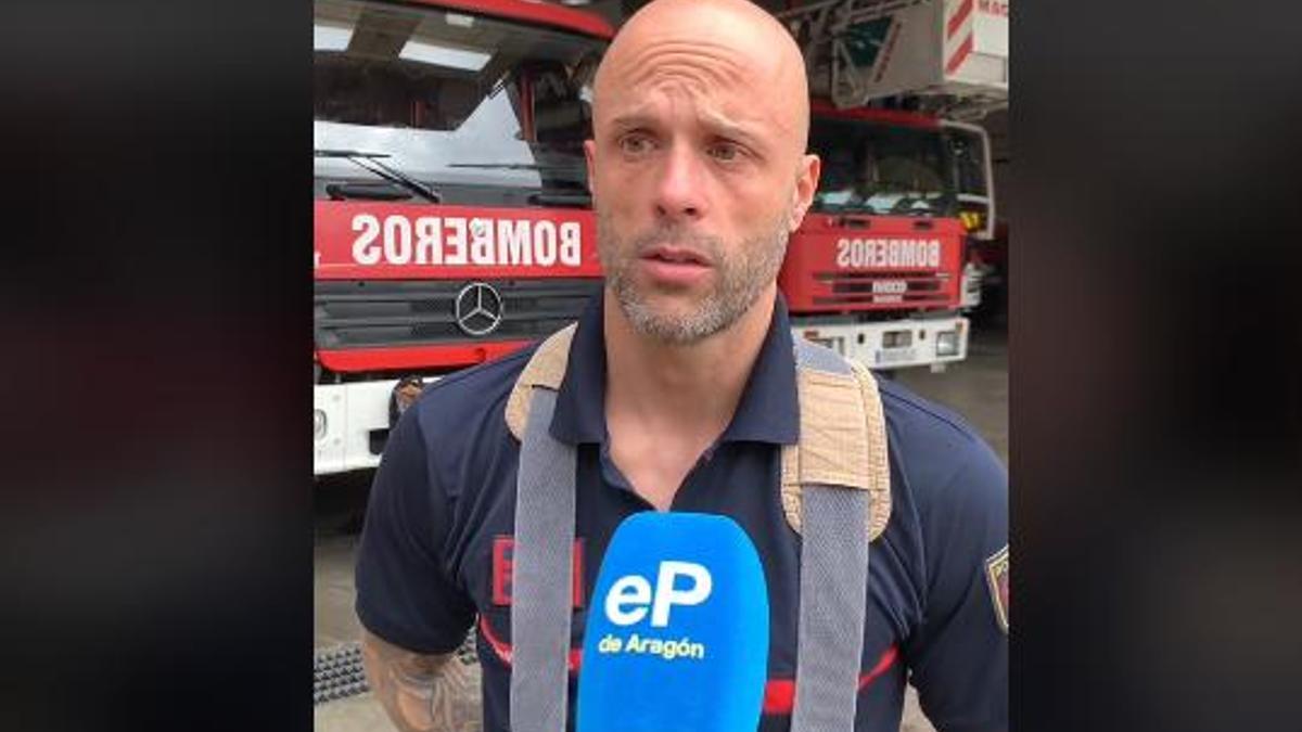 Javier Fernández Mora, bombero zaragozano