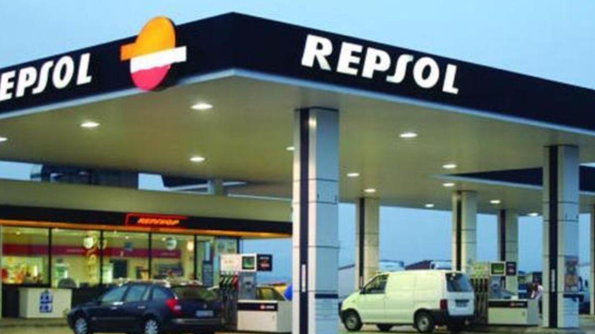 Locura en las gasolineras con este 'descuentazo' de Repsol