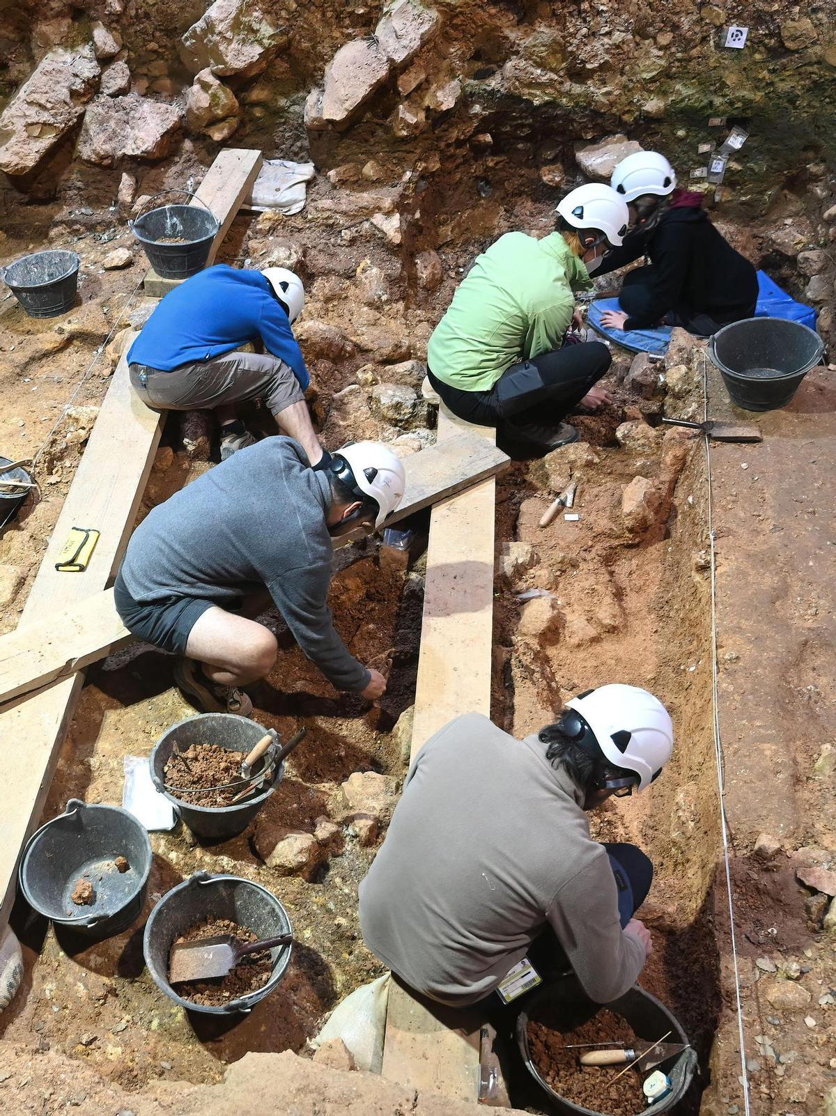Atapuerca bate su récord de antigüedad y supera 1,4 millones de años