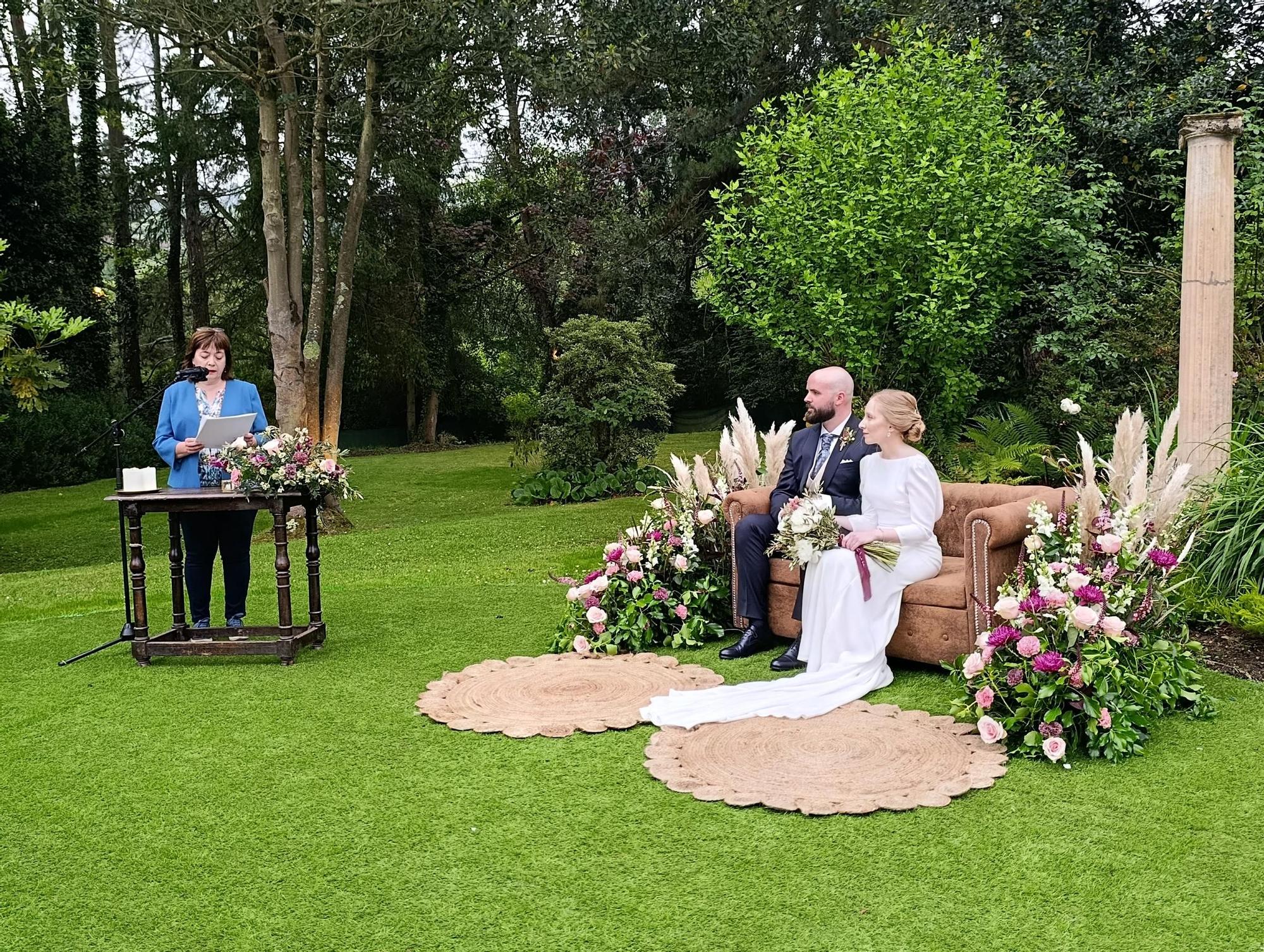 Estefanía Sánchez y Juan Cardecha, una boda de cuento en el Palacio de Villabona