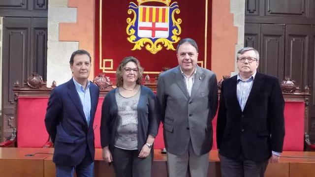 Jordi Rodó, Mireia Estefanell, Valentí Junyent i Francesc Comas al Saló de Sessions de l'ajuntament