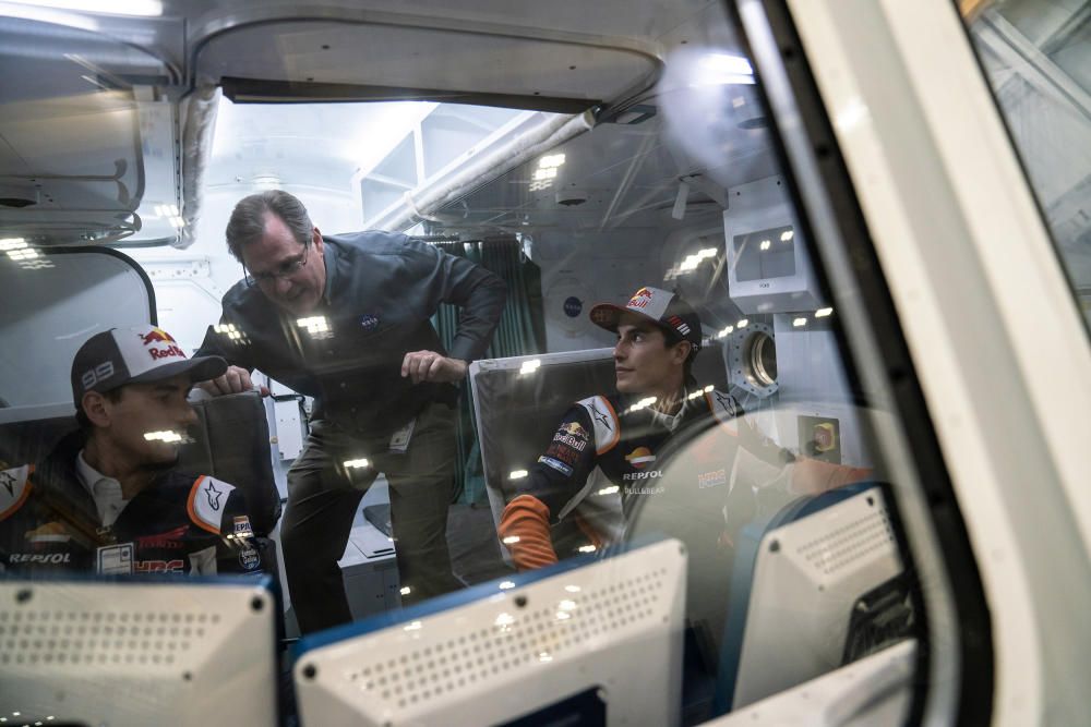 Marc Márquez y Jorge Lorenzo visitan la NASA