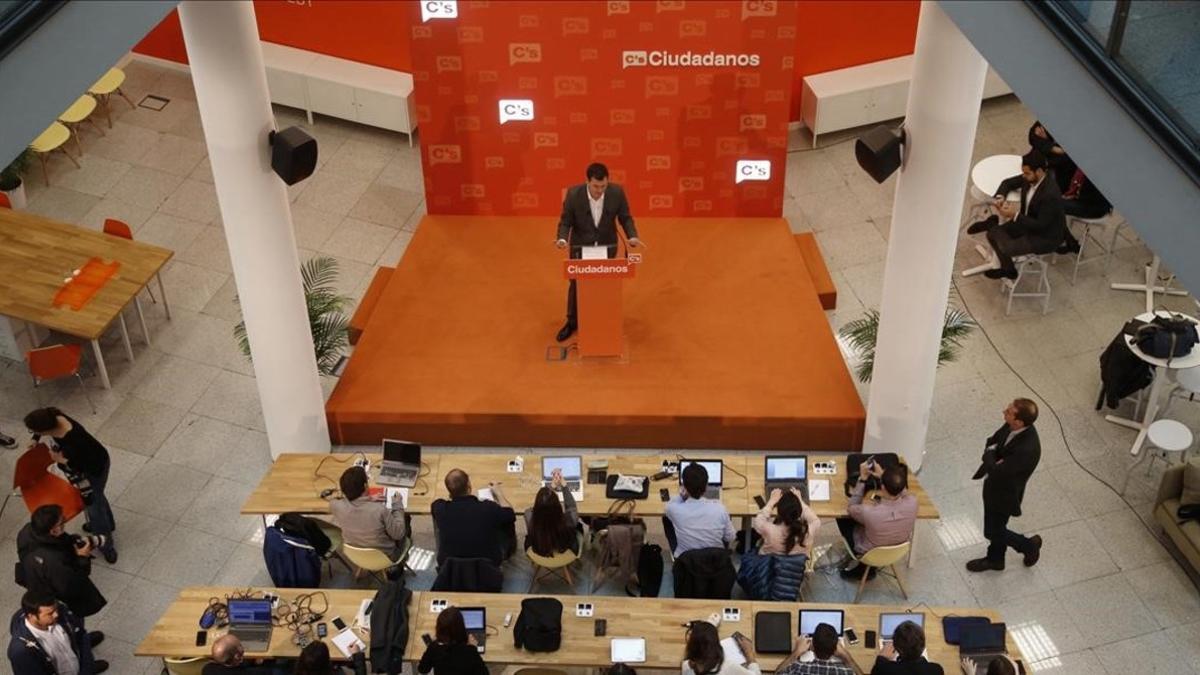 Albert Rivera, este lunes, durante la rueda de prensa tras la ejecutiva nacional de Ciudadanos.