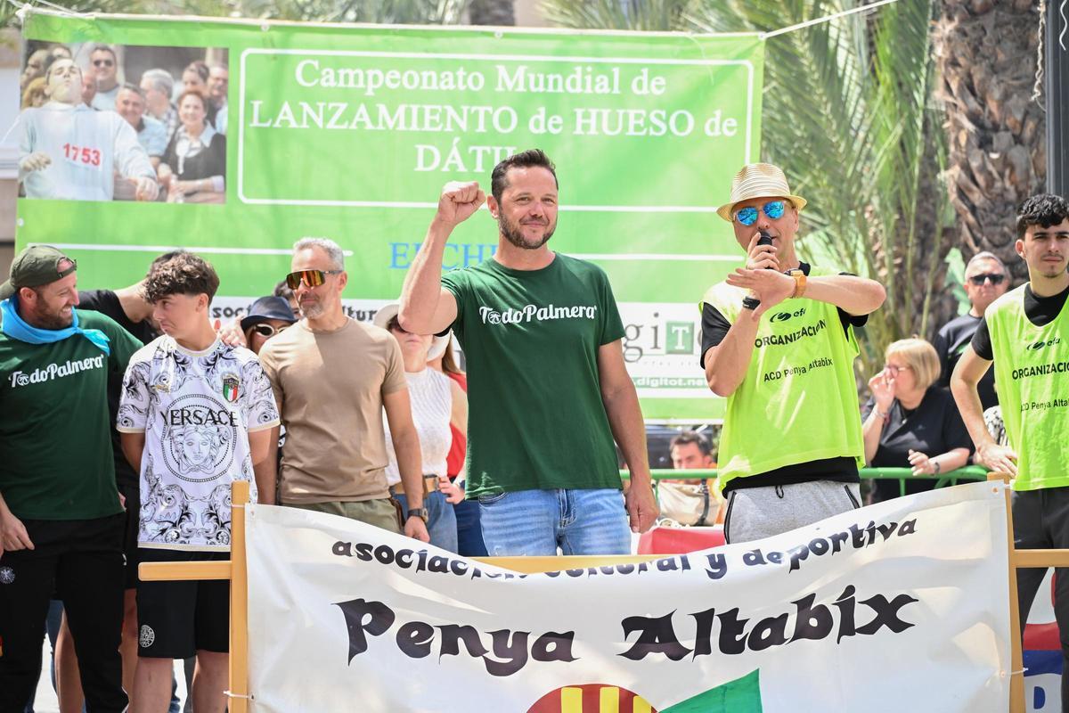 XIV Campeonato de lanzamiento de hueso de dátil de Elche, en imágenes
