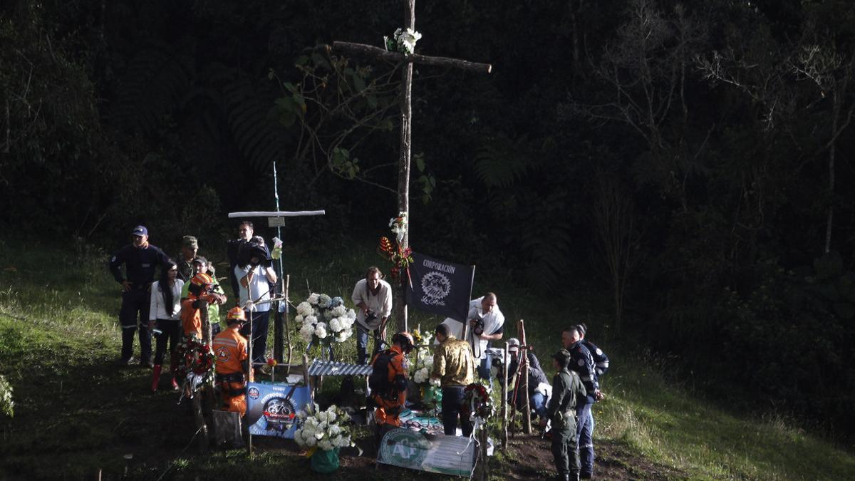 Un monumento recuerda a las víctimas del Chapecoense en el lugar del accidente