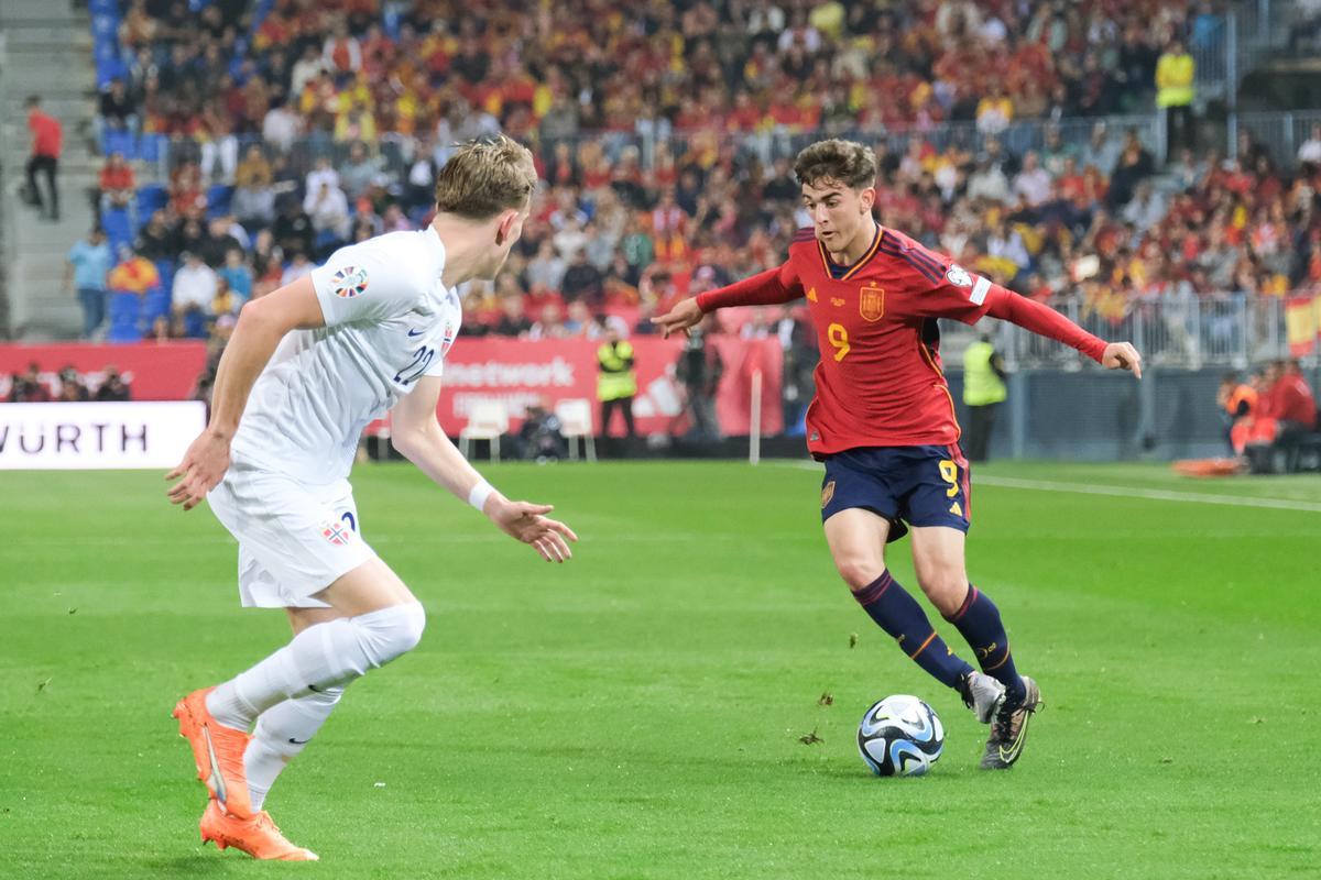 La Roja juega en Málaga contra Noruega, en imágenes