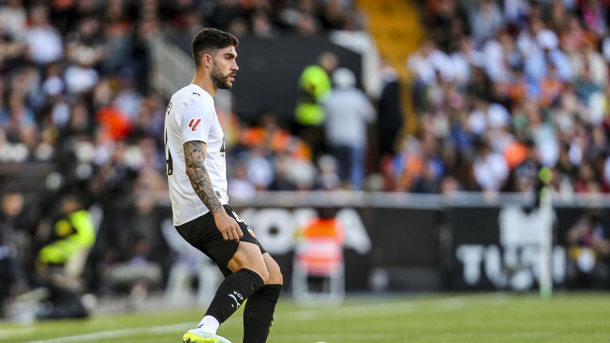 Partido de fútbol entre el Valencia y el Real Club Celta de Vigo disputado en el estadio de Mestalla. Unai Núñez of Valencia CF in action during the Spanish league, LaLiga EA Sports, football match played between Valencia CF and RC Celta de Vigo at Mestalla stadium on April 5, 2026, in Valencia, Spain. AFP7 05/04/2026 ONLY FOR USE IN SPAIN. FUTBOL. LIGA. PRIMERA DIVISION