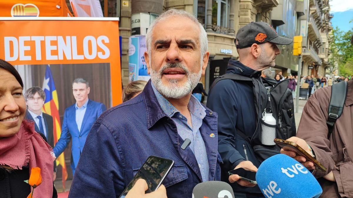 El candidato de Cs a las elecciones catalanas, Carlos Carrizosa, en la Diada de Sant Jordi de 2024, en Barcelona.