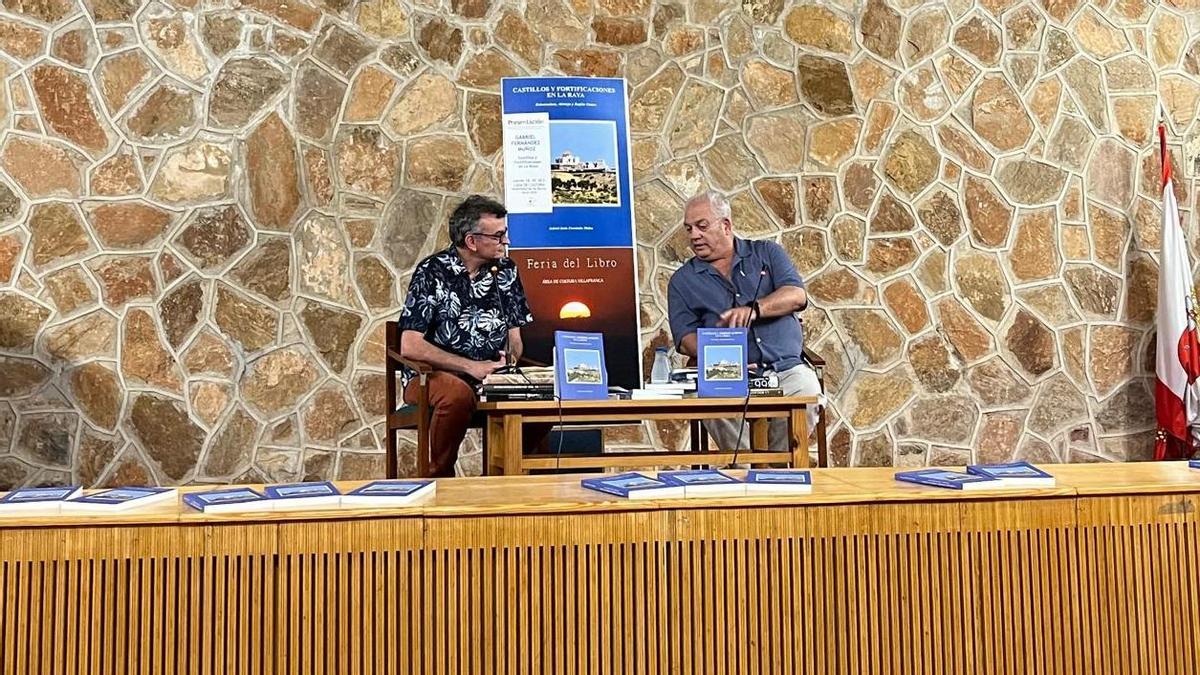 Presentación del libro 'Castillos y Fortificaciones en La Raya: Extremadura, Alentejo y Región Centro'.