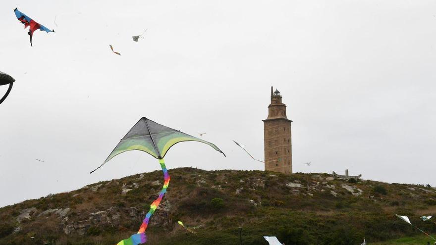 Cometas en el cielo de A Coruña para "visibilizar la situación" de la salud mental en Galicia: "Hay que invertir más. Las familias necesitamos recursos"