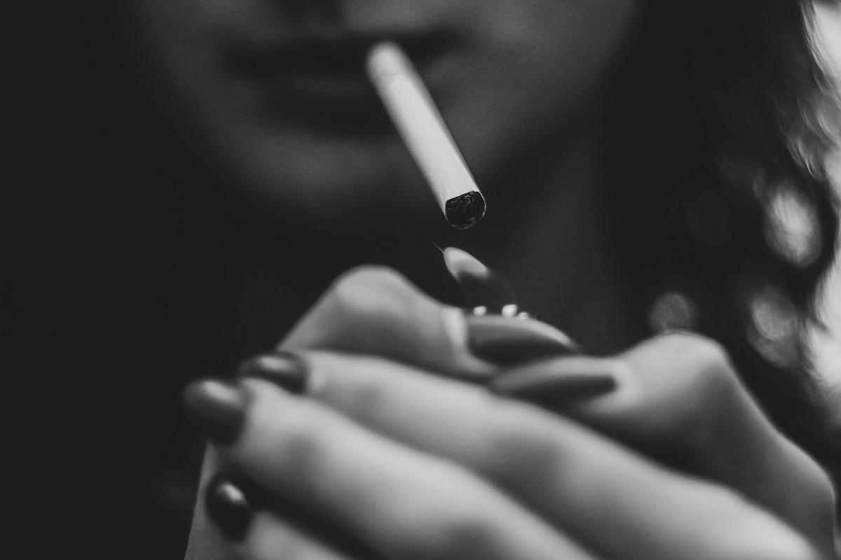 Los especialistas advierten del aumento de enfermedades respiratorias entre mujeres a causa del tabaco.