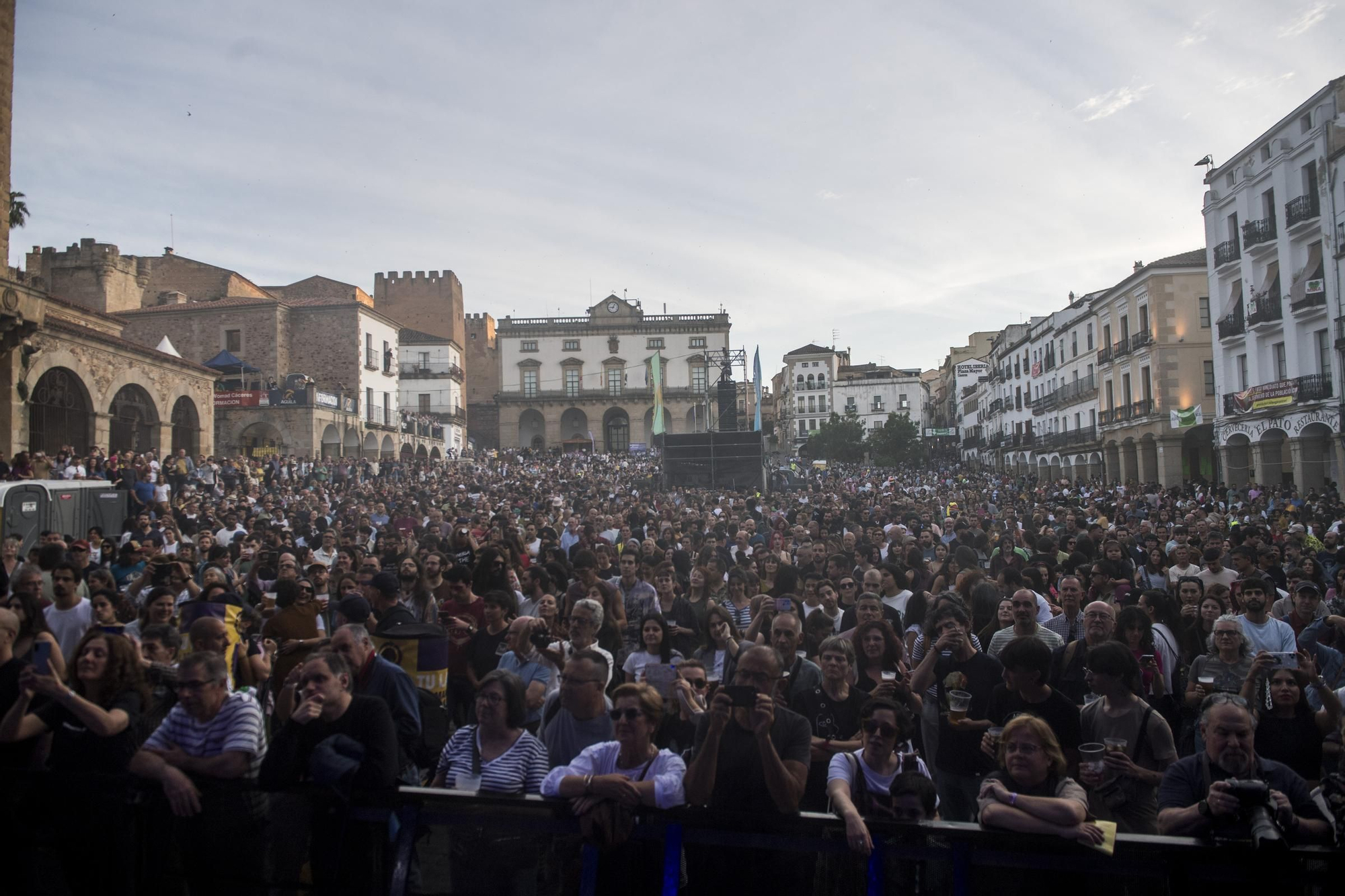 Vive el primer concierto de Womad en Cáceres