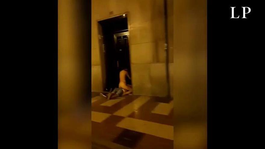 Pareja practicando sexo en plena calle en Castellón