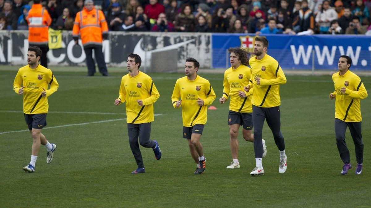 Cesc Fàbregas, junto a Cuenca, Xavi, Puyol, Piqué y Pedro Rodríguez