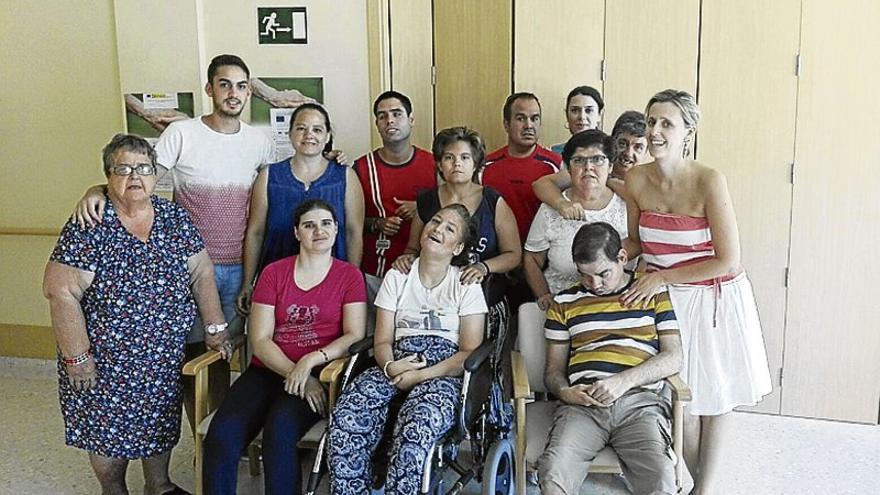 Imparten un taller de ocio para las personas con discapacidad