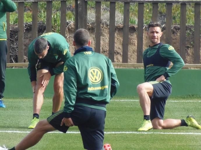 Fotos del entrenamiento de la UD Las Palmas en El Saler (24/01/2019)