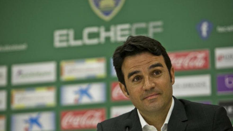 El Elche destituye a Toril y anuncia a su nuevo entrenador